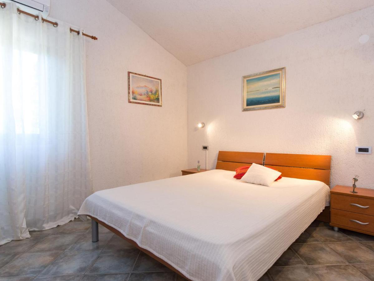 Apartment Starigrad-3 By Interhome Екстериор снимка